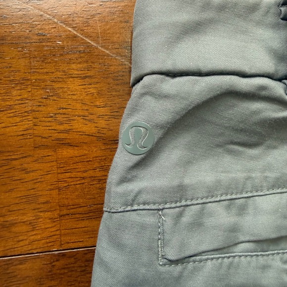 Lululemon Commission Pant Slim Mens 34 Gray Chino Style Performance Trousers - Picture 10 of 14